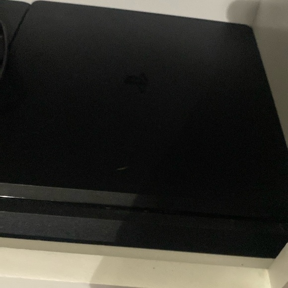Two ps4 console